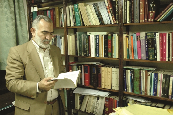دکتر حسین غفاری